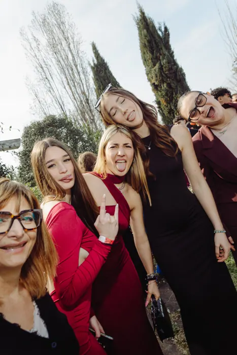 Gruppo in posa all’aperto — Cento Giorni 2026