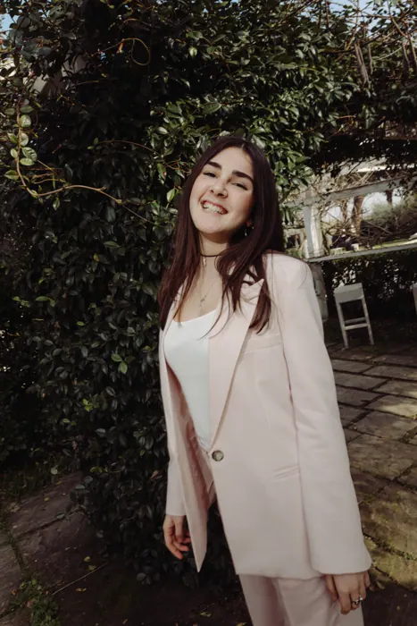 Ritratto nel giardino — Cento Giorni 2026